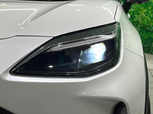 ヤリスクロス Ｚ　純正８インチＤＡ　全周囲カメラ　ＢＳＭ　ＥＴＣ　ドラレコ　ハーフレザーシート　ＬＥＤヘッド　パワーシート　衝突軽減　レーダークルーズ　シートヒーター　純正１８インチアルミホイール（14枚目）