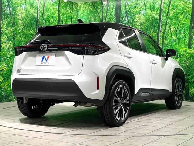 ヤリスクロス Ｚ　純正８インチＤＡ　全周囲カメラ　ＢＳＭ　ＥＴＣ　ドラレコ　ハーフレザーシート　ＬＥＤヘッド　パワーシート　衝突軽減　レーダークルーズ　シートヒーター　純正１８インチアルミホイール（18枚目）