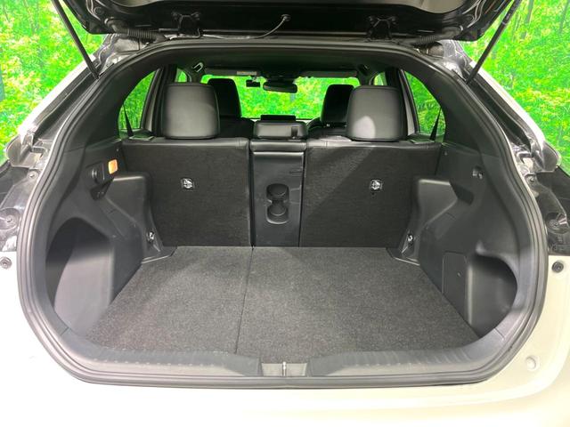 ヤリスクロス Ｚ　純正８インチＤＡ　全周囲カメラ　ＢＳＭ　ＥＴＣ　ドラレコ　ハーフレザーシート　ＬＥＤヘッド　パワーシート　衝突軽減　レーダークルーズ　シートヒーター　純正１８インチアルミホイール（37枚目）