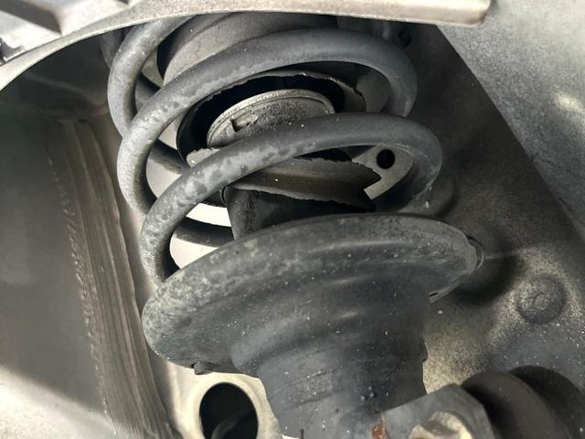 アルトワークス ベースグレード　純正ナビ　バックカメラ　レカロシート　衝突軽減　ＥＴＣ　ＨＩＤヘッド　ドラレコ　ハーフレザーシート　オートエアコン　オートライト　スマートキー　電動格納ミラー　純正１５インチアルミ　禁煙車（20枚目）