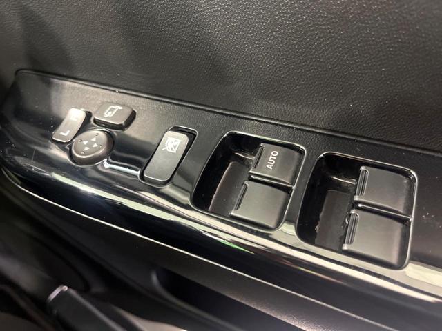 アルトワークス ベースグレード　純正ナビ　バックカメラ　レカロシート　衝突軽減　ＥＴＣ　ＨＩＤヘッド　ドラレコ　ハーフレザーシート　オートエアコン　オートライト　スマートキー　電動格納ミラー　純正１５インチアルミ　禁煙車（47枚目）