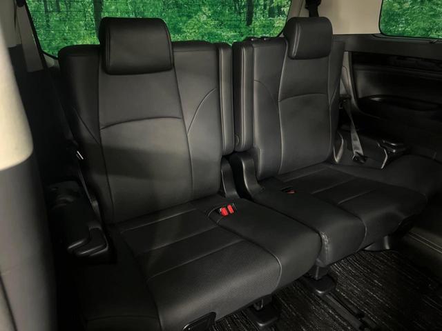 ３列目シートはもちろん状態良好☆大人でもゆったりと座って頂けますので、大人数でのお出かけもラクラクです♪ご家族で、気の知れた仲間で、ドライブに行くのが楽しみですね♪