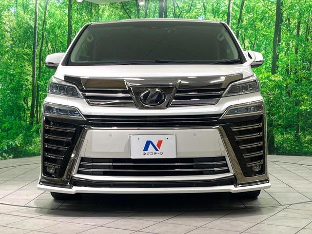 【純正エアロ】人気の純正エアロを装備！クルマの外観がよりスタイリッシュになり、街中で存在感あふれる１台に♪将来買い替える時にもリセールに影響しやすく、価値ある人気の装備です！