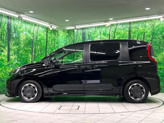 シエンタ ハイブリッドＺ　７人　モデリスタエアロ　純正１０インチナビ　後席モニター　両側電動　全周囲カメラ　フルセグ　ＥＴＣ２．０　レーダークルーズ　衝突軽減　ＬＥＤヘッド　シートヒーター　レーンアシスト　コーナーセンサー（23枚目）