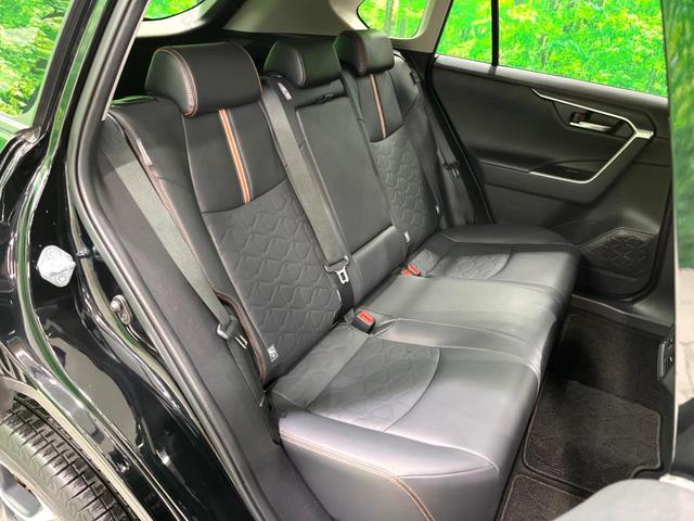 ＲＡＶ４ アドベンチャー　４ＷＤ　純正８インチＤＡ　バックカメラ　衝突軽減　ＥＴＣ　ドラレコ　レーダークルーズ　パワーバックドア　パワーシート　ＬＥＤヘッド　Ｂｌｕｅｔｏｏｔｈ　スマートキー（11枚目）