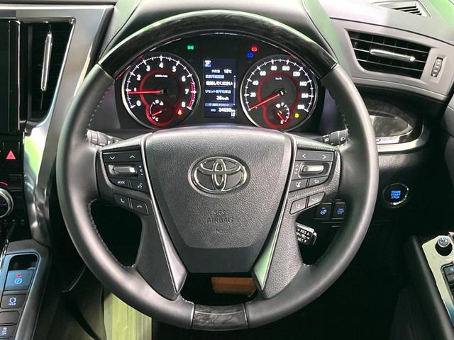 アルファード ２．５Ｓ　Ｃパッケージ　サンルーフ　３眼ＬＥＤ　純正９インチＤＡ　後席モニター　衝突軽減　デジタルインナーミラー　バックカメラ　ＢＳＭ　両側電動　レーダークルーズ　ステアリングヒーター　パワーバックドア　レザーシート（12枚目）