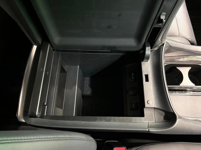 アルファード ２．５Ｓ　Ｃパッケージ　サンルーフ　３眼ＬＥＤ　純正９インチＤＡ　後席モニター　衝突軽減　デジタルインナーミラー　バックカメラ　ＢＳＭ　両側電動　レーダークルーズ　ステアリングヒーター　パワーバックドア　レザーシート（55枚目）