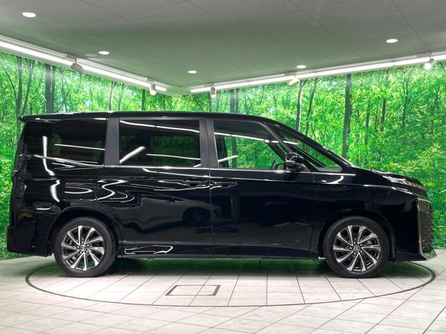 ヴォクシー S-Z 純正10インチナビ フルセグ 3眼LED バックカメラ 両側電動 ハーフレザーシート シートヒーター Bluetooth 衝突軽減 レーダークルーズ スマートキー(24枚目)