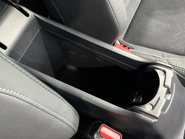 アクア GRスポーツ 純正10.5インチDA GR専用フロントキャリパー 全周囲カメラ BSM ハーフレザーシート 衝突軽減 レーダークルーズ LEDヘッド ETC ドラレコ 前席シートヒーター ステアリングヒーター(46枚目)