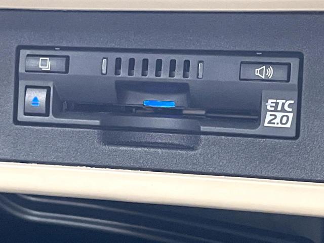 ランドクルーザープラド TX Lパッケージ マットブラックエディション ディーゼル サンルーフ メーカー9インチナビ 全周囲カメラ 7人 ベージュ革シート BSM ブラックルーフレール シートベンチレーション パワーシート レーダークルーズ ETC スマートキー(7枚目)