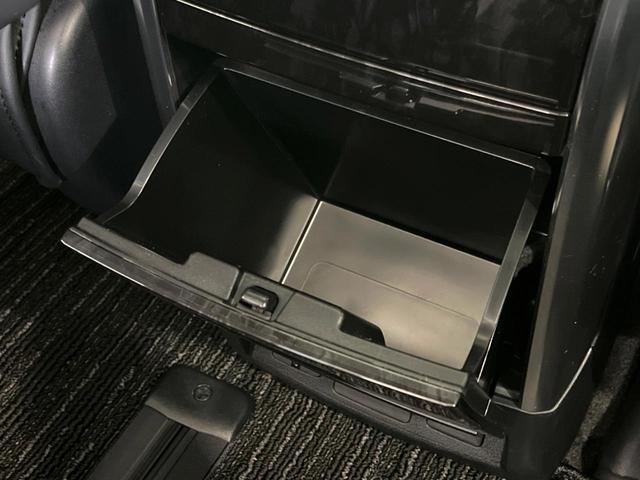 アルファード ２．５Ｓ　Ｃパッケージ　サンルーフ　両側電動ドア　バックカメラ　禁煙車　電動リアゲート　ハーフレザーシート　前席シートエアコン　パワーシート　コーナーセンサー　スマートキー　ＬＥＤヘッド　ビルトインＥＴＣ　クルコン（39枚目）