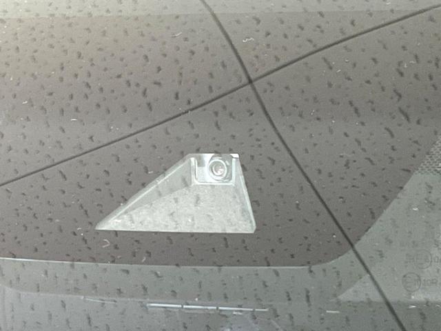 ハリアーハイブリッド G レザーパッケージ 純正8インチDA バックカメラ ブラインドスポットモニター 黒革シート デジタルインナーミラー 衝突軽減 レーダークルーズ 電子パーキング ETC ドラレコ パワーバックドア(6枚目)