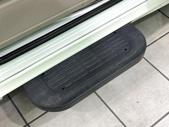 エブリイワゴン PZターボ サイドステップ ターボ 両側電動 衝突軽減 禁煙車 クリアランスソナー コーナーセンサー HIDヘッド 純正14インチアルミホイール オートエアコン スマートキー(4枚目)