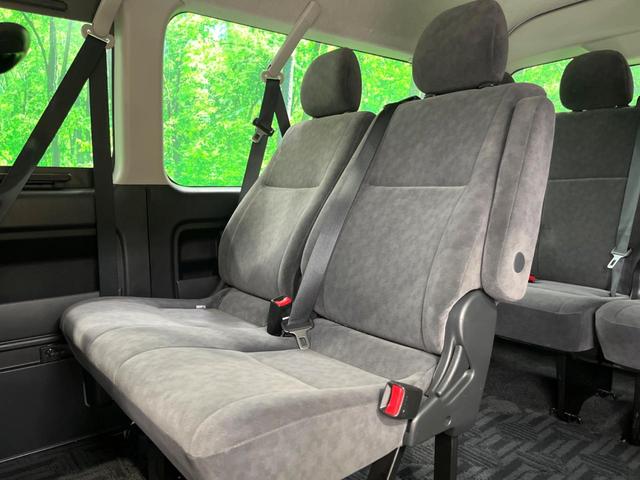 ハイエースワゴン ＧＬ　モデリスタエアロ　１０人　純正７インチナビ　後席モニター　　バックカメラ　電動スライド　ＥＴＣ　ＬＥＤヘッド　スマートキー　１５インチアルミホイール　オートエアコン（9枚目）