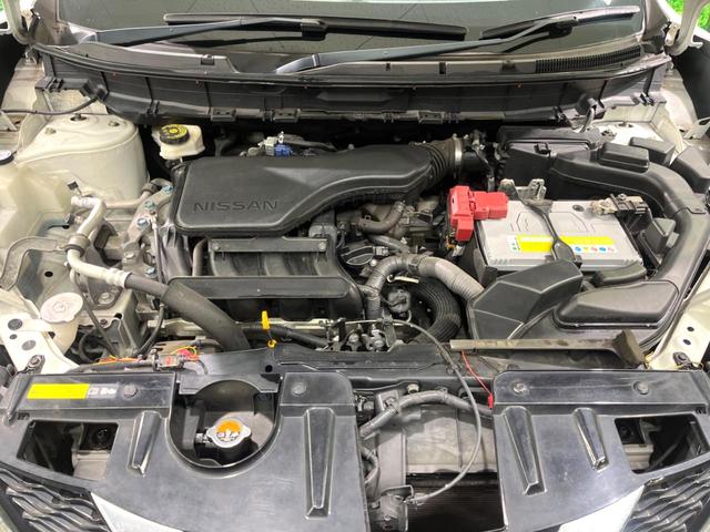 エクストレイル ２０Ｘ　エマージェンシーブレーキパッケージ　４ＷＤ　７人乗り　純正ナビ　後席モニター　バックカメラ　衝突軽減　レザー調シート　コーナーセンサー　スマートキー　ＬＥＤヘッド　ビルトインＥＴＣ　純正１７インチアルミ　オートライト（19枚目）