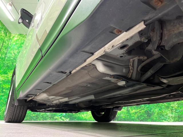 エクストレイル ２０Ｘ　エマージェンシーブレーキパッケージ　４ＷＤ　７人乗り　純正ナビ　後席モニター　バックカメラ　衝突軽減　レザー調シート　コーナーセンサー　スマートキー　ＬＥＤヘッド　ビルトインＥＴＣ　純正１７インチアルミ　オートライト（25枚目）