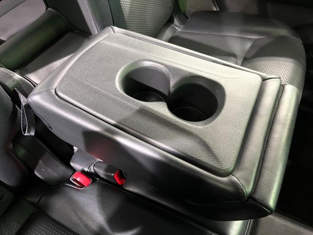 エクストレイル ２０Ｘ　エマージェンシーブレーキパッケージ　４ＷＤ　７人乗り　純正ナビ　後席モニター　バックカメラ　衝突軽減　レザー調シート　コーナーセンサー　スマートキー　ＬＥＤヘッド　ビルトインＥＴＣ　純正１７インチアルミ　オートライト（31枚目）