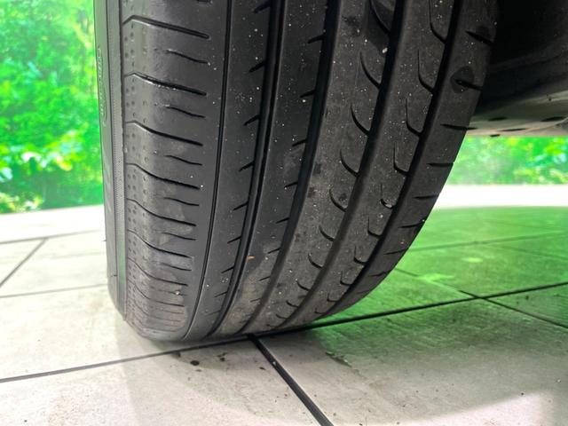 エクストレイル ２０Ｘ　エマージェンシーブレーキパッケージ　４ＷＤ　７人乗り　純正ナビ　後席モニター　バックカメラ　衝突軽減　レザー調シート　コーナーセンサー　スマートキー　ＬＥＤヘッド　ビルトインＥＴＣ　純正１７インチアルミ　オートライト（53枚目）