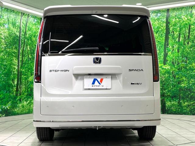 ステップワゴン ｅ：ＨＥＶスパーダ　登録済未使用車　両側電動ドア　ＢＳＭ　衝突軽減　電動リアゲート　シートヒーター　ハーフレザーシート　コーナーセンサー　スマートキー　ＬＥＤヘッド　純正１６インチアルミ　車線逸脱警報　オートライト（16枚目）