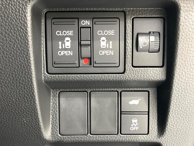 ステップワゴン ｅ：ＨＥＶスパーダ　登録済未使用車　両側電動ドア　ＢＳＭ　衝突軽減　電動リアゲート　シートヒーター　ハーフレザーシート　コーナーセンサー　スマートキー　ＬＥＤヘッド　純正１６インチアルミ　車線逸脱警報　オートライト（51枚目）