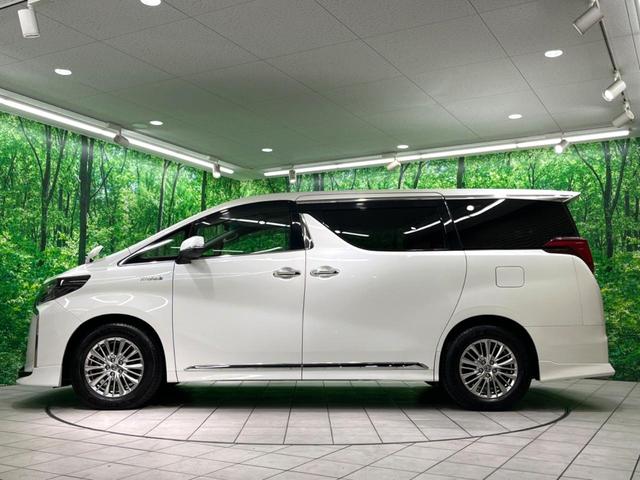 アルファードハイブリッド ＳＲ　Ｃパッケージ　ＴＲＤエアロ　サンルーフ　純正９インチＤＡ　バックカメラ　後席モニター　ナビキット　４ＷＤ　三眼ＬＥＤヘッド　ドラレコ　ＥＴＣ　両側電動　ベンチレーション　パワーシート　合皮レザー　パワーバックドア（23枚目）