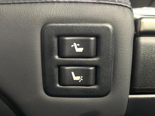 アルファードハイブリッド ＳＲ　Ｃパッケージ　ＴＲＤエアロ　サンルーフ　純正９インチＤＡ　バックカメラ　後席モニター　ナビキット　４ＷＤ　三眼ＬＥＤヘッド　ドラレコ　ＥＴＣ　両側電動　ベンチレーション　パワーシート　合皮レザー　パワーバックドア（43枚目）