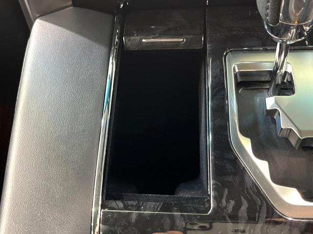 アルファードハイブリッド ＳＲ　Ｃパッケージ　ＴＲＤエアロ　サンルーフ　純正９インチＤＡ　バックカメラ　後席モニター　ナビキット　４ＷＤ　三眼ＬＥＤヘッド　ドラレコ　ＥＴＣ　両側電動　ベンチレーション　パワーシート　合皮レザー　パワーバックドア（48枚目）