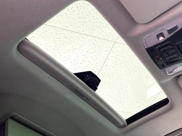 アルファードハイブリッド ＳＲ　Ｃパッケージ　ＴＲＤエアロ　サンルーフ　純正９インチＤＡ　バックカメラ　後席モニター　ナビキット　４ＷＤ　三眼ＬＥＤヘッド　ドラレコ　ＥＴＣ　両側電動　ベンチレーション　パワーシート　合皮レザー　パワーバックドア（63枚目）