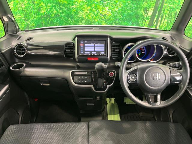 Ｎ－ＢＯＸカスタム Ｇ　ＳＳパッケージ　ナビ　両側電動スライド　ＥＴＣ　ＨＩＤヘッド　スマートキー　オートエアコン　純正１４インチアルミホイール　ステアリングリモコン　電動格納ミラー（2枚目）