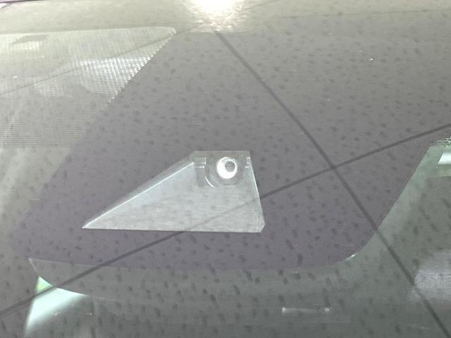 プリウス Ｓ　後期　ナビ　バックカメラ　衝突軽減　レーダークルーズ　ドラレコ　ＥＴＣ　ＬＥＤヘッド　クリアランスソナー（8枚目）