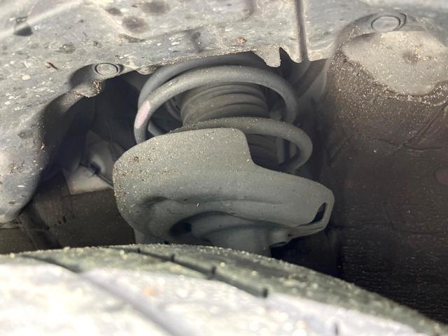 プリウス Ｓ　後期　ナビ　バックカメラ　衝突軽減　レーダークルーズ　ドラレコ　ＥＴＣ　ＬＥＤヘッド　クリアランスソナー（19枚目）