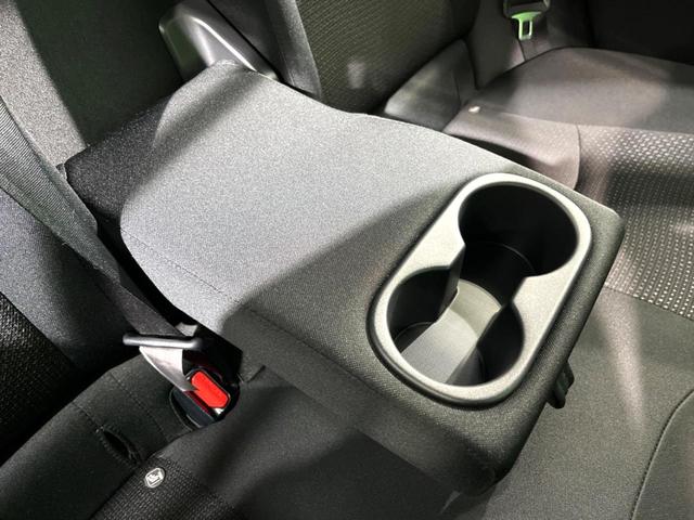 プリウス Ｓ　後期　ナビ　バックカメラ　衝突軽減　レーダークルーズ　ドラレコ　ＥＴＣ　ＬＥＤヘッド　クリアランスソナー（30枚目）