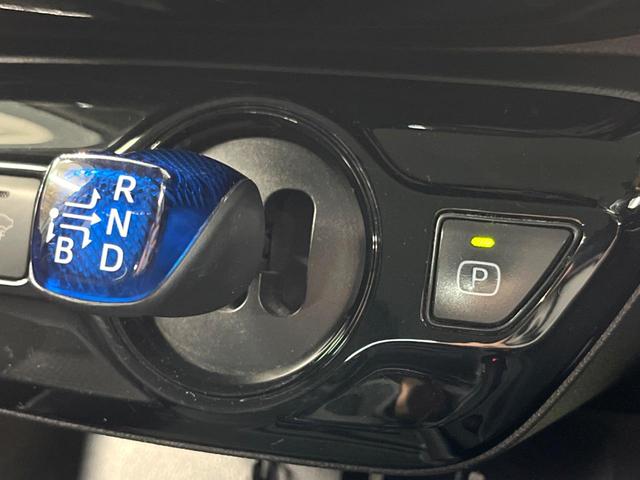 プリウス Ｓ　後期　ナビ　バックカメラ　衝突軽減　レーダークルーズ　ドラレコ　ＥＴＣ　ＬＥＤヘッド　クリアランスソナー（38枚目）