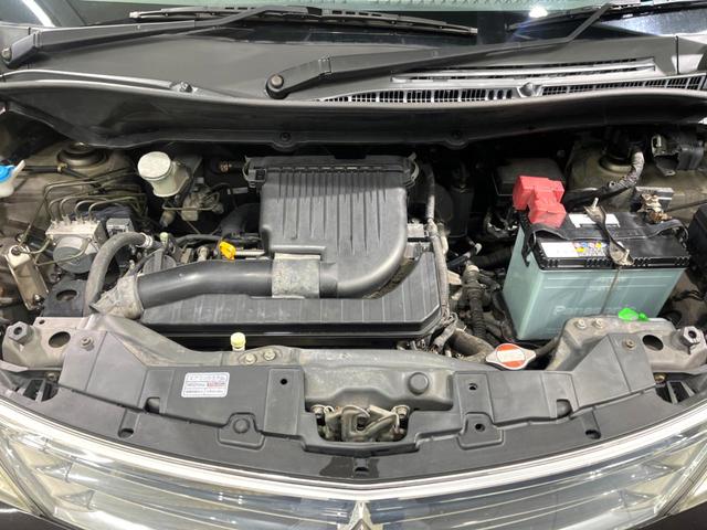 デリカＤ：２ Ｓ　ナビ　両側電動ドア　スマートキー　ＨＩＤヘッド　ＥＴＣ　純正１４インチアルミ　オートライト　オートエアコン　Ｂｌｕｅｔｏｏｔｈ　ＣＤ　ＤＶＤ再生　フルセグ（19枚目）