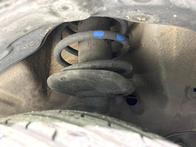 デリカＤ：２ Ｓ　ナビ　両側電動ドア　スマートキー　ＨＩＤヘッド　ＥＴＣ　純正１４インチアルミ　オートライト　オートエアコン　Ｂｌｕｅｔｏｏｔｈ　ＣＤ　ＤＶＤ再生　フルセグ（20枚目）