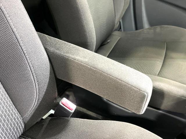 デリカＤ：２ Ｓ　ナビ　両側電動ドア　スマートキー　ＨＩＤヘッド　ＥＴＣ　純正１４インチアルミ　オートライト　オートエアコン　Ｂｌｕｅｔｏｏｔｈ　ＣＤ　ＤＶＤ再生　フルセグ（47枚目）