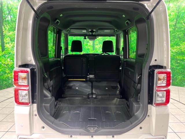 ���i�̂���������ʋ΁A���}���ɏ\���ȉ׎��X�y�[�X���m�ۂ��Ă���܂��B�Z�J���h�V�[�g��|���ƁA�傫�ȉו��̐ύڂ��\�ł���