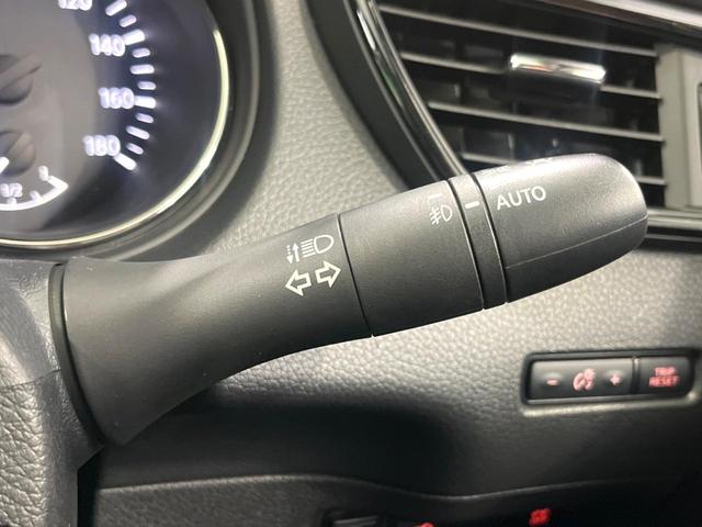 エクストレイル ２０Ｘ　後期　ナビ　バックカメラ　衝突軽減　電動リアゲート　ハーフレザーシート　ドラレコ　コーナーセンサー　スマートキー　ＬＥＤヘッド　純正１８インチアルミ　オートハイビーム（44枚目）