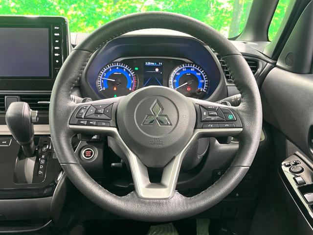 デリカミニ Ｔ　プレミアム　純正９インチナビ　全周囲カメラ　マイパイロット　デジタルインナーミラー　ハーフレザーシート　ルーフレール　電子パーキング　両側電動スライド　ドラレコ　ＥＴＣ　シートヒーター　ＬＥＤヘッド（12枚目）