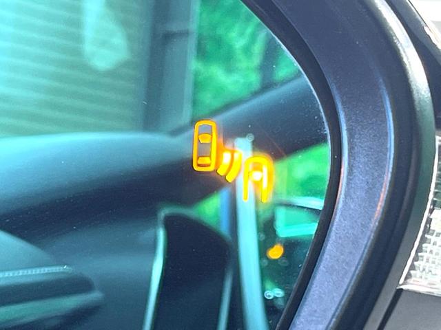 �y�u���C���h�X�|�b�g���j�^�[�z���s���A�h�A�~���[�̎��p�ɂȂ�₷���ӏ��Ɍ㑱�Ԃ��ڋ߂���ƃT�C�h�~���[�̃����Y�Ɍx����\���I�h���C�o�[�ɒ��ӊ��N�����Ă���܂��B