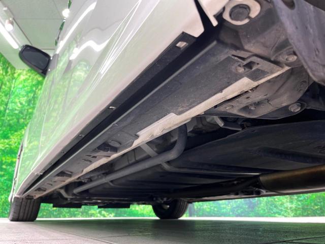 ノア ハイブリッドＳｉ　ダブルバイビーＩＩＩ　後期　７人　純正１０インチナビ　後席モニター　バックカメラ　両側電動スライド　デジタルインナーミラー　ＥＴＣ　ドラレコ　衝突軽減　ハーフレザーシート　ＬＥＤヘッド　Ｂｌｕｅｔｏｏｔｈ　スマートキー（28枚目）