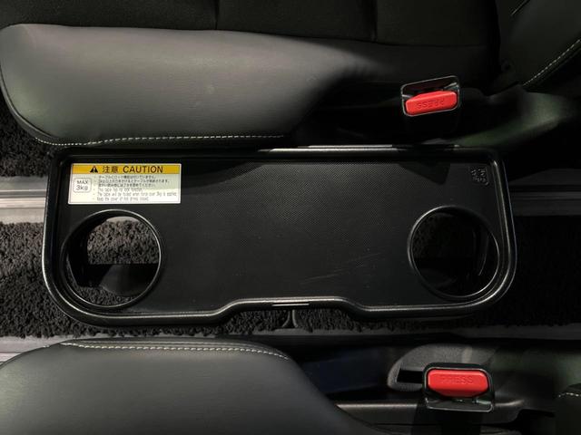 ノア ハイブリッドＳｉ　ダブルバイビーＩＩＩ　後期　７人　純正１０インチナビ　後席モニター　バックカメラ　両側電動スライド　デジタルインナーミラー　ＥＴＣ　ドラレコ　衝突軽減　ハーフレザーシート　ＬＥＤヘッド　Ｂｌｕｅｔｏｏｔｈ　スマートキー（37枚目）