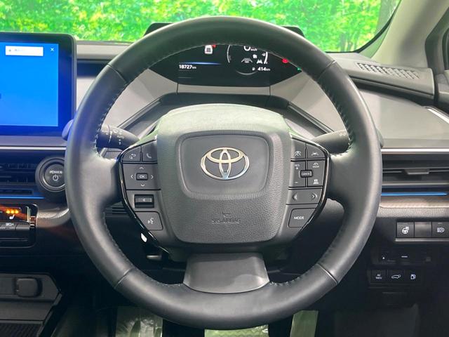 プリウス Ｚ　サンルーフ　エアロ　純正１２インチナビ　全周囲カメラ　デジタルインナーミラー　置くだけ充電　黒革シート　パワーシート　ＡＣ１００Ｖ　シートベンチレーション　パワーバックドア　ステアリンク（12枚目）