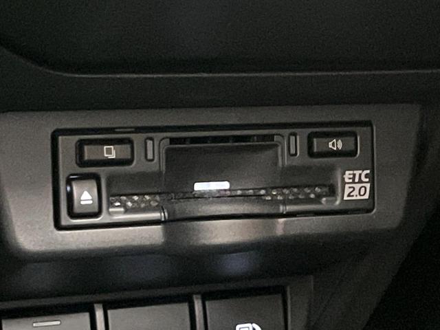 プリウス Ｚ　サンルーフ　エアロ　純正１２インチナビ　全周囲カメラ　デジタルインナーミラー　置くだけ充電　黒革シート　パワーシート　ＡＣ１００Ｖ　シートベンチレーション　パワーバックドア　ステアリンク（62枚目）