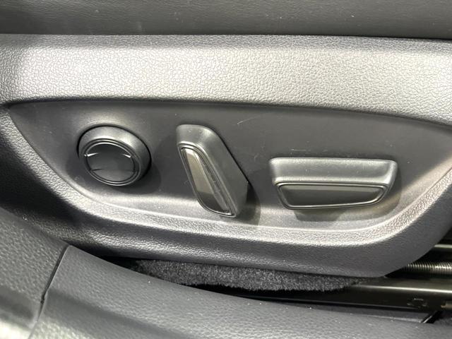 プリウス Ｚ　サンルーフ　エアロ　純正１２インチナビ　全周囲カメラ　デジタルインナーミラー　置くだけ充電　黒革シート　パワーシート　ＡＣ１００Ｖ　シートベンチレーション　パワーバックドア　ステアリンク（66枚目）