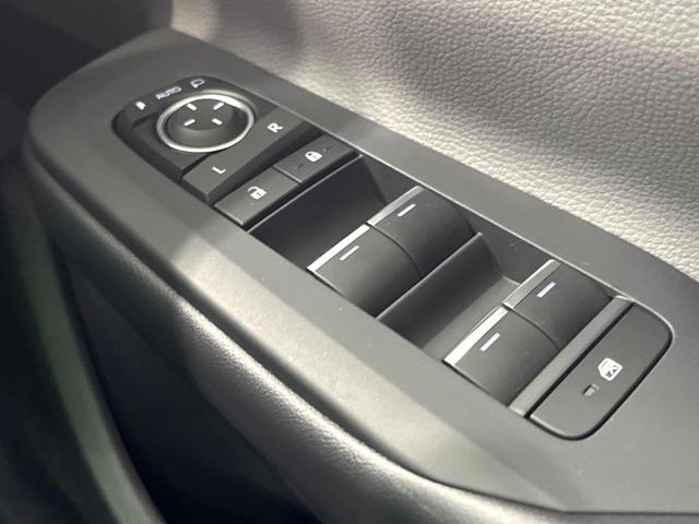 プリウス Ｚ　ガラスルーフ　純正１２インチＤＡ　全周囲カメラ　パワーシート　シートメモリー　パワーバックドア　フルセグ　ＥＴＣ　ベンチレーション　ステアリングヒーター　ＬＥＤヘッド　レーダークルーズ（56枚目）