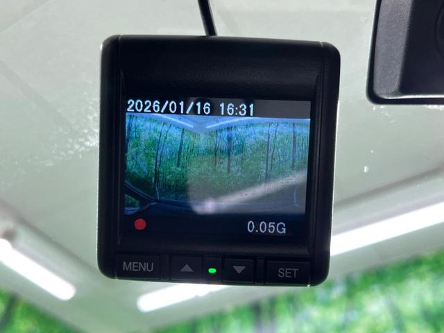 �y�h���C�u���R�[�_�[�z�h���C�u���R�[�_�[�����I���s���͂������A������^�]�⎖�̂ɑ��������ہA�f���ŋL�^���A����̃��X�N�ɔ����܂��B���L�^�p�r�c�J�[�h�͂��q�l�����g�ł��������������K�v������܂��B