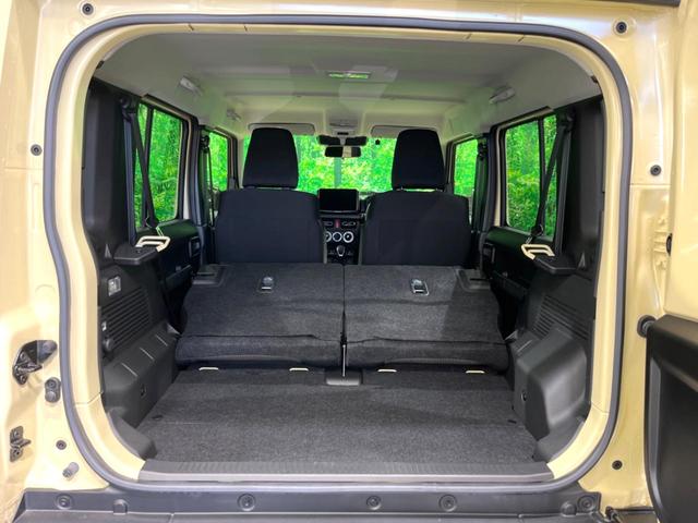 ���i�̂���������ʋ΁A���}���ɏ\���ȉ׎��X�y�[�X���m�ۂ��Ă���܂��B�Z�J���h�V�[�g��|���ƁA�傫�ȉו��̐ύڂ��\�ł���