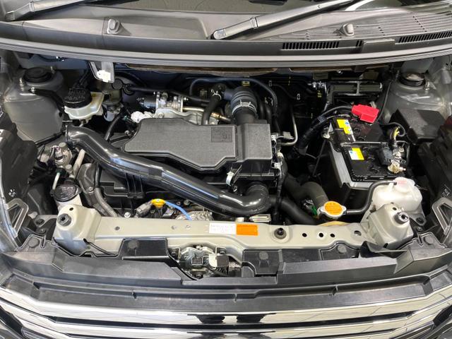 ルーミー カスタムＧ　ＧＲエアロ　純正９インチナビ　後席モニター　全周囲カメラ　両側電動スライド　衝突軽減　ＥＴＣ　ドラレコ　コーナーセンサー　ＬＥＤヘッド　電子パーキング　シートヒーター　スマートキー（19枚目）