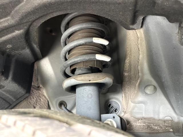 ルーミー カスタムＧ　ＧＲエアロ　純正９インチナビ　後席モニター　全周囲カメラ　両側電動スライド　衝突軽減　ＥＴＣ　ドラレコ　コーナーセンサー　ＬＥＤヘッド　電子パーキング　シートヒーター　スマートキー（20枚目）